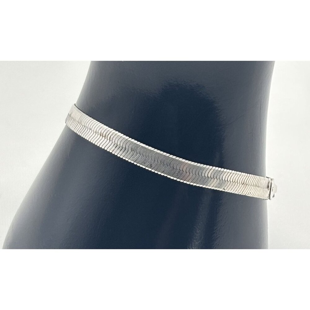 Vintage Sterling Silver Herringbone Bracelet Made in Italy With Maker's Hallmark - Picture 6 of 14